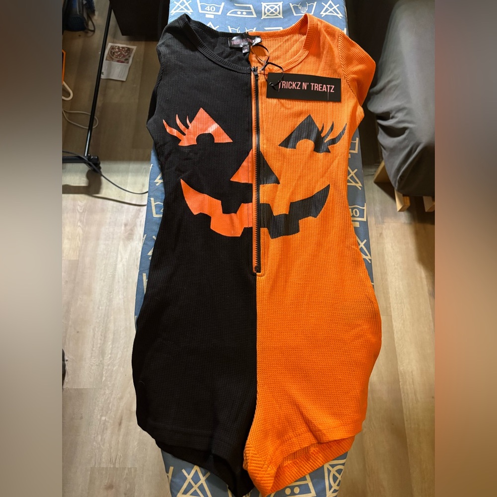 Dolls Kill Cute Halloween Pumpkin Themed Long-Sleeved Romper!